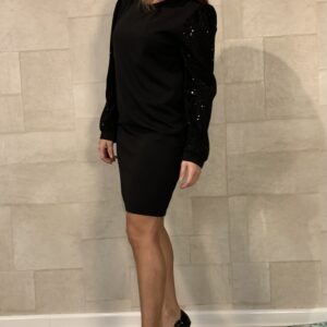 Zwarte jurk met pailletten mouwen- one size.
