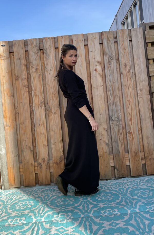 Maxi Gebreide wikkel jurk met lange mouwen –Zwart kleur– one size.