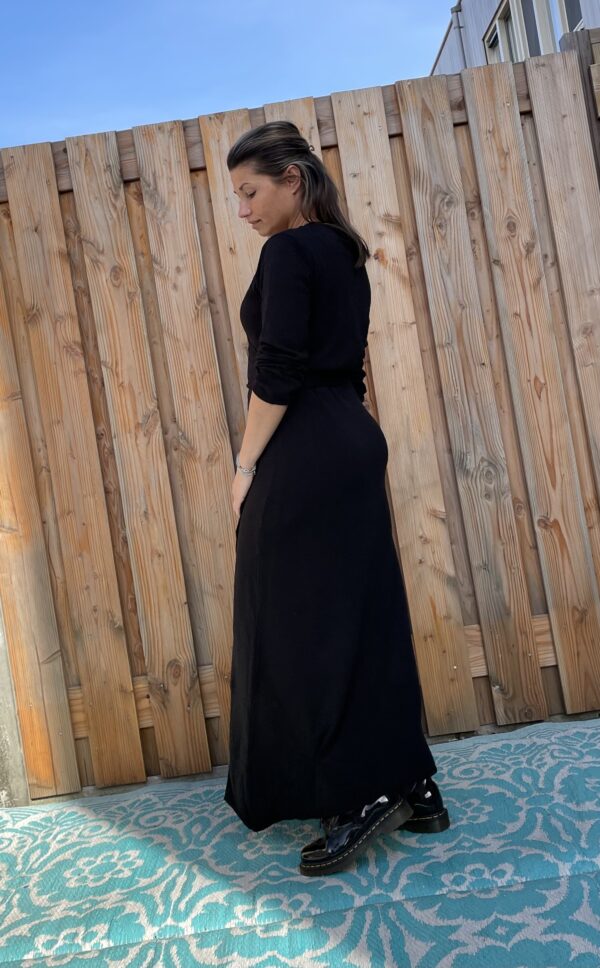 Maxi Gebreide wikkel jurk met lange mouwen –Zwart kleur– one size.
