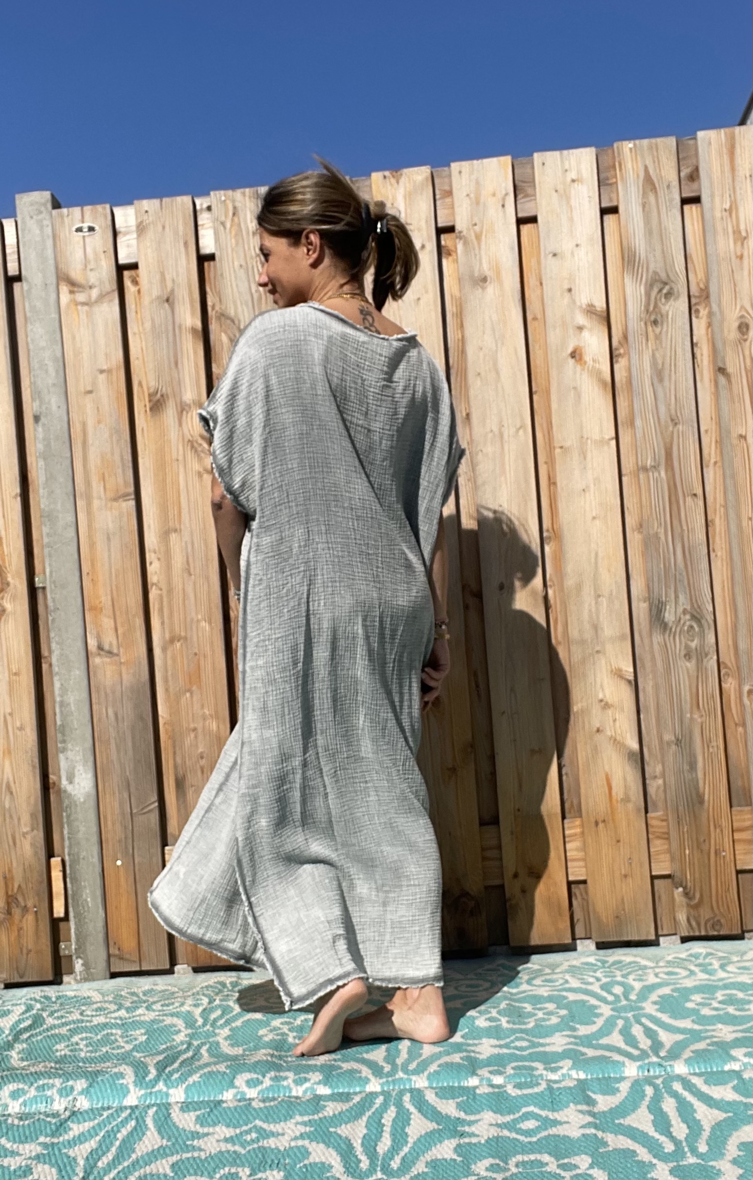 Daniela katoenen jurk-one size - licht grijs kleur.