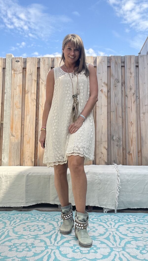 Kanten jurk-one size - off white kleur.