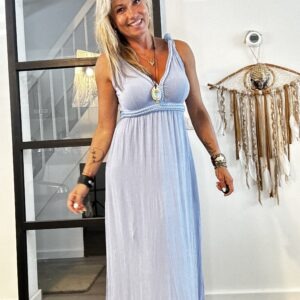 Helena maxi jurk -one size -licht blauw kleur.